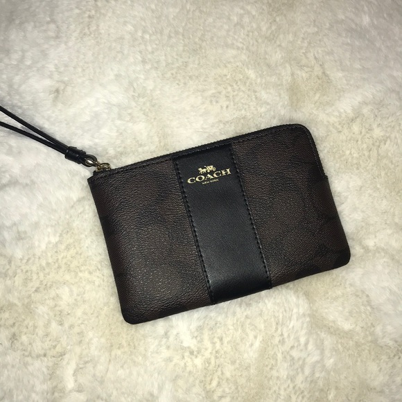 Coach Handbags - COACH Classic Brown Wristlet